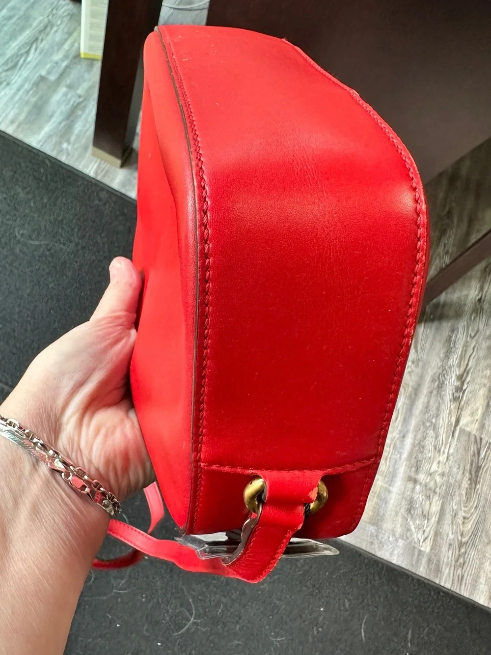 Gucci Webby Bee Red Leather Web Stripe Shoulder Crossbody Bag Authentic